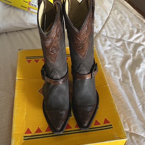 New pointed toe beautiful Cowboy boots women size 9.5 9 8.5 brown Western - Picture 3 of 13